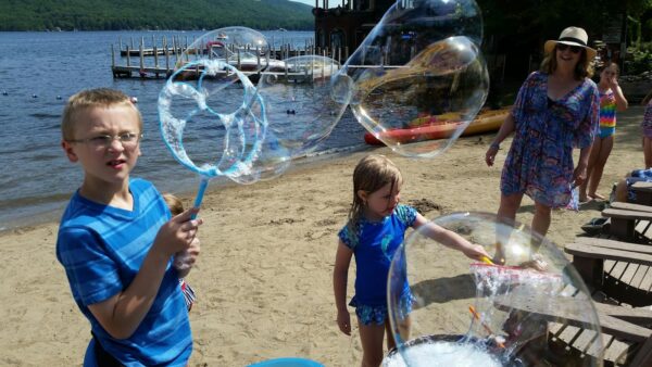 Epic Bubble Activities / Strolling Bubbles - Image 5