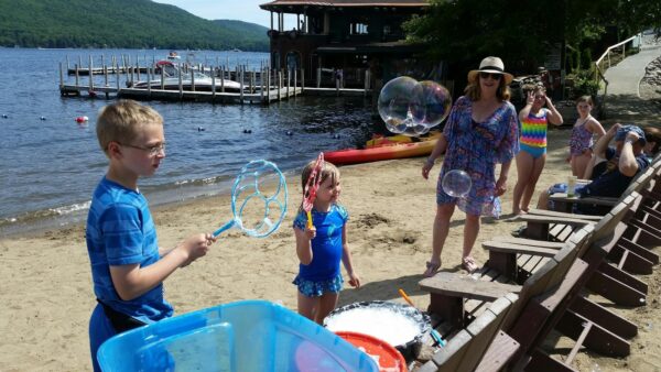 Epic Bubble Activities / Strolling Bubbles - Image 3